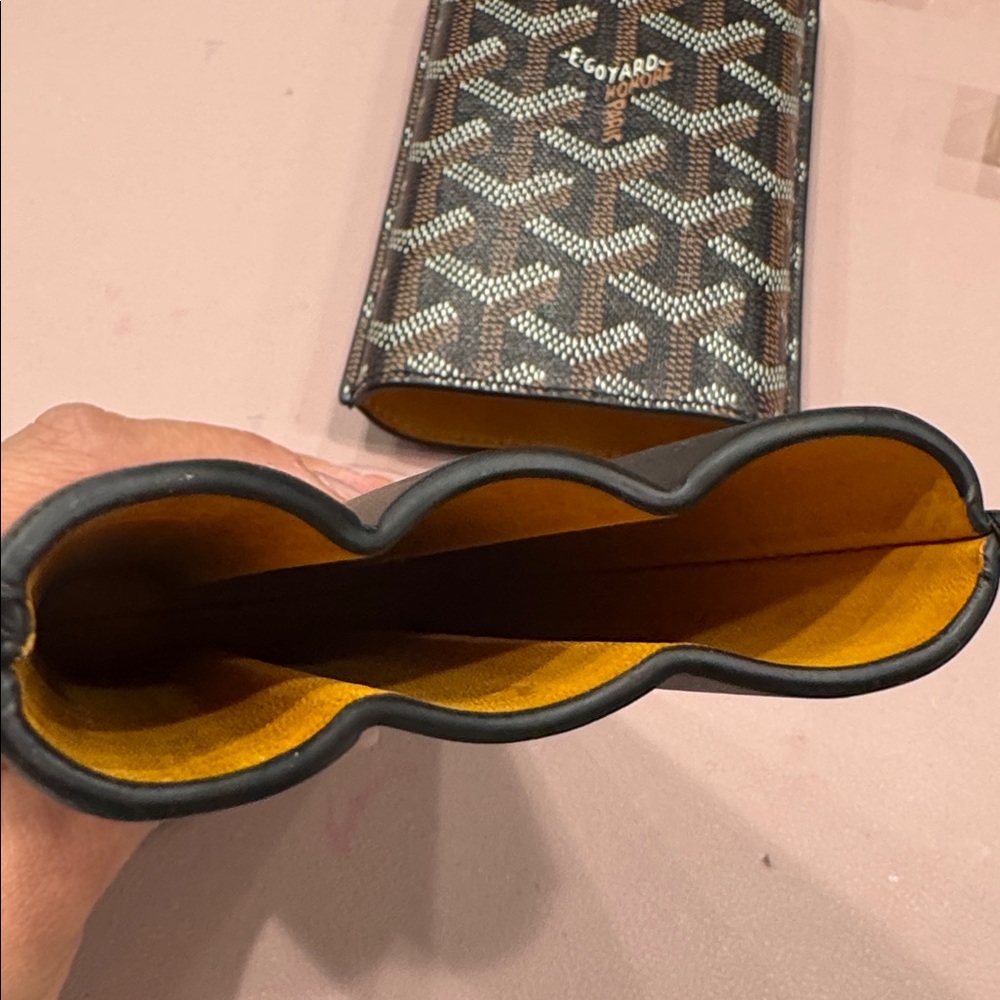 Goyard Black and Tan CIGAR holder - Picture 3 of 4